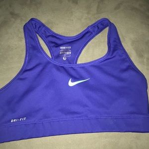 Nike pro sports bra